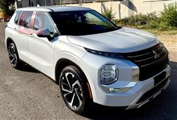 ميتسوبيشي اوتلاندر